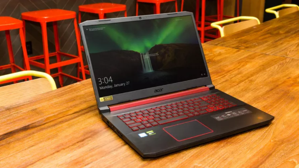 بهترین لپتاپ گیمینگ 17 اینچی: Acer Nitro 5