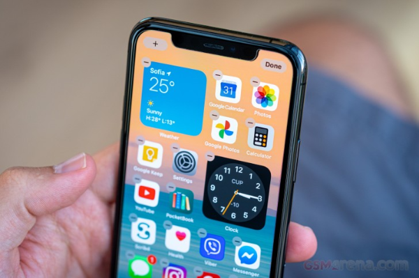 بارگیری و نصب iOS 14